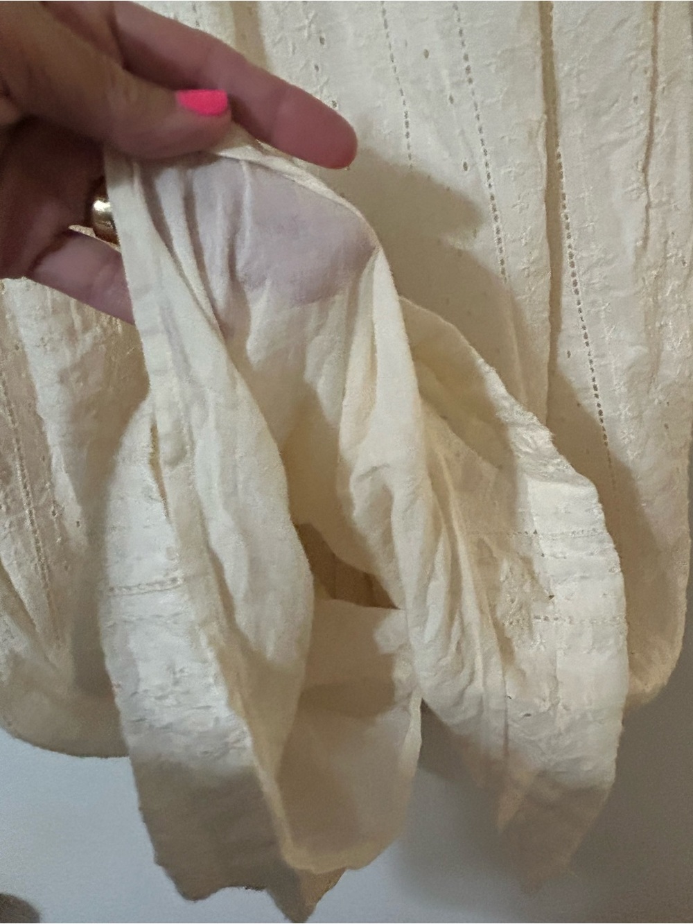 Old Navy Cream Textured Peasant Top - Picture 6 of 8